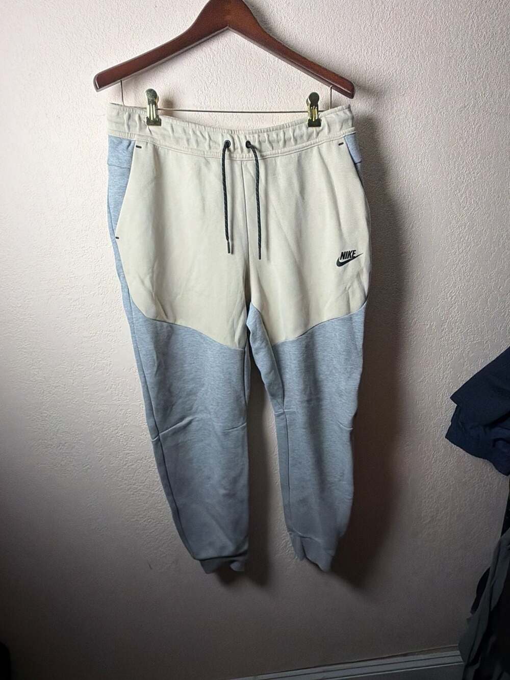 Nike Sportswear Tech Fleece Joggers Rattan / Dark Heather Grey